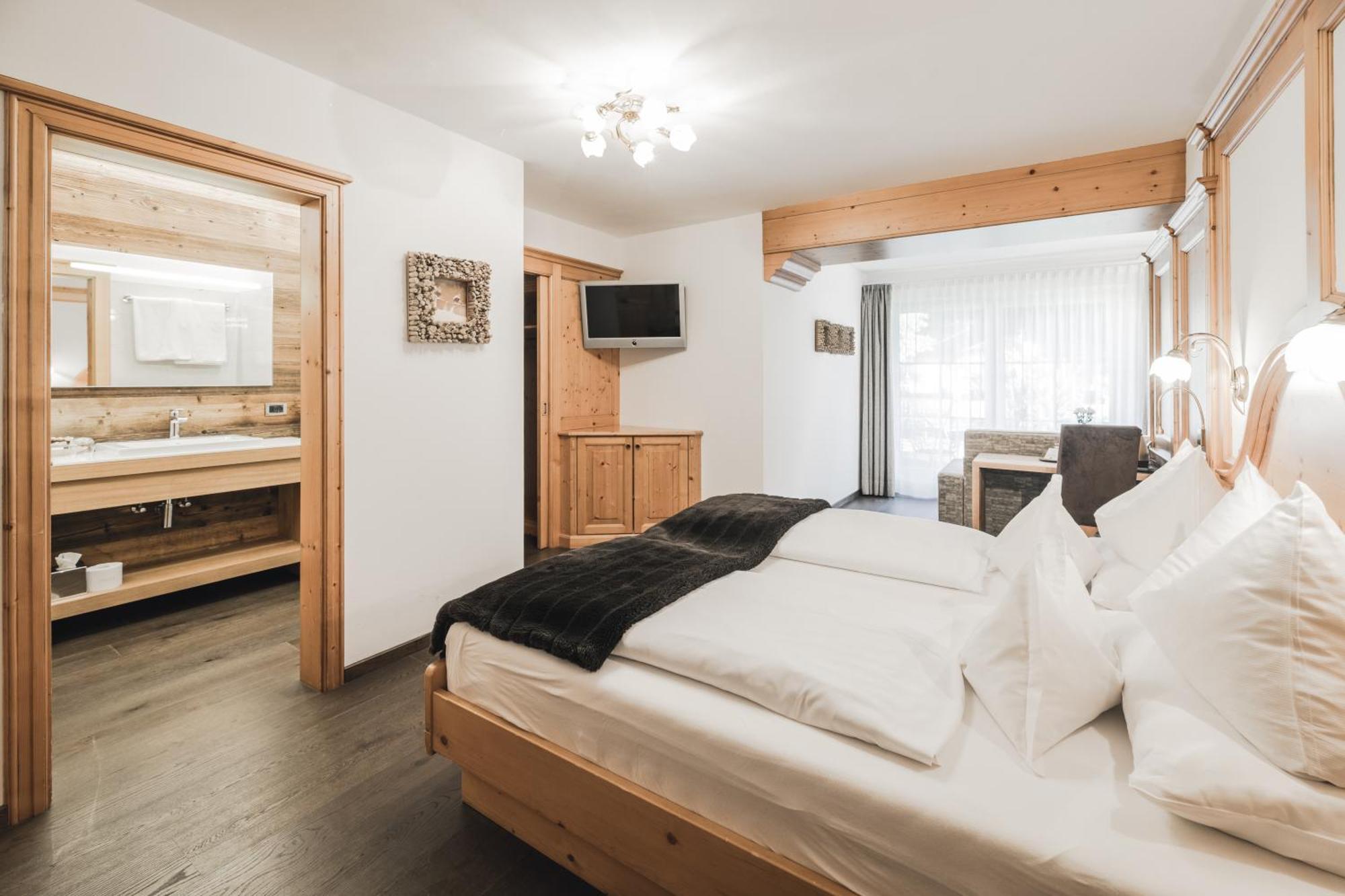 Hotel S - Dolomites Design - Adults Recommended