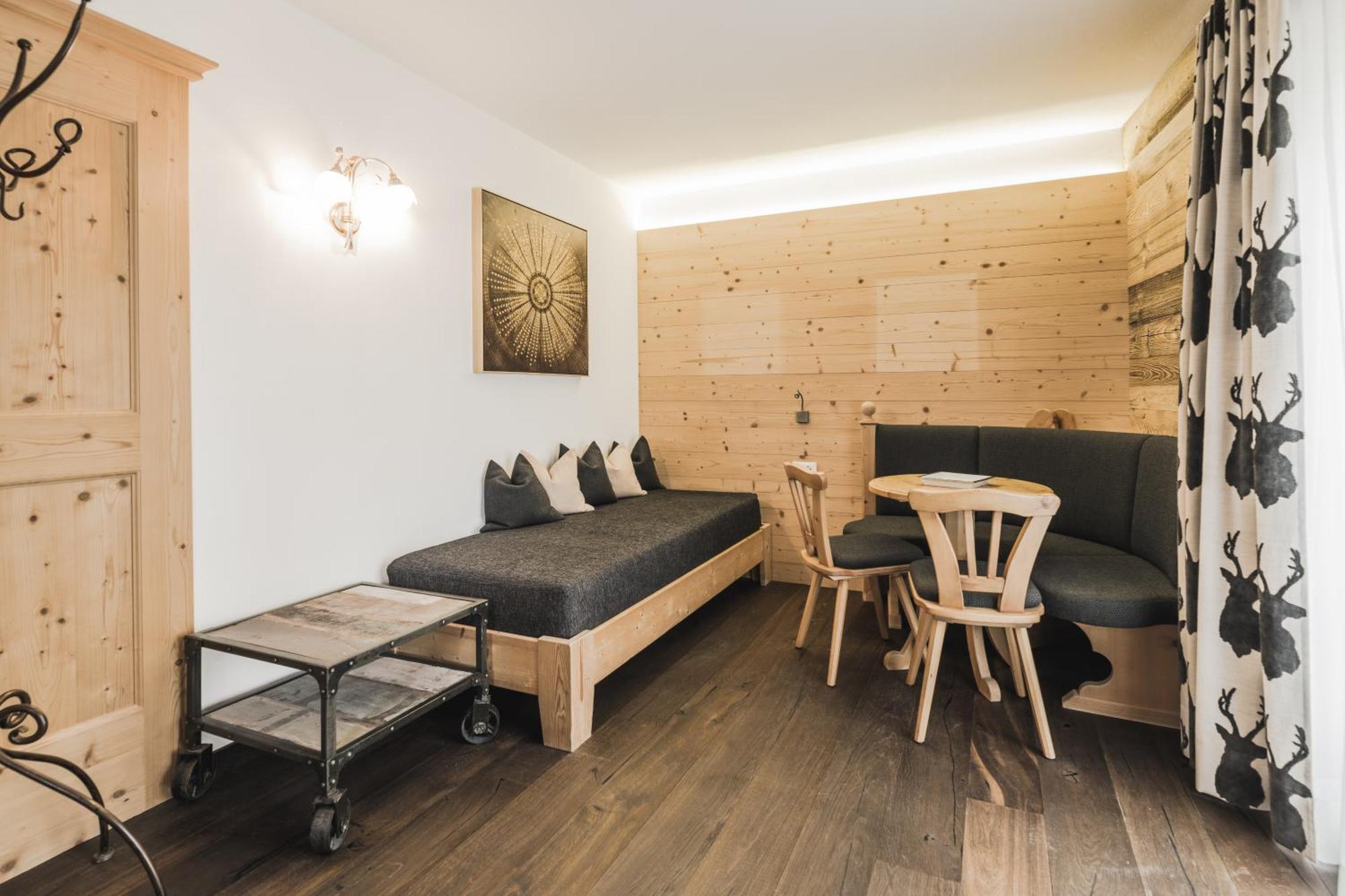 S - Dolomites Design - Adults Friendly